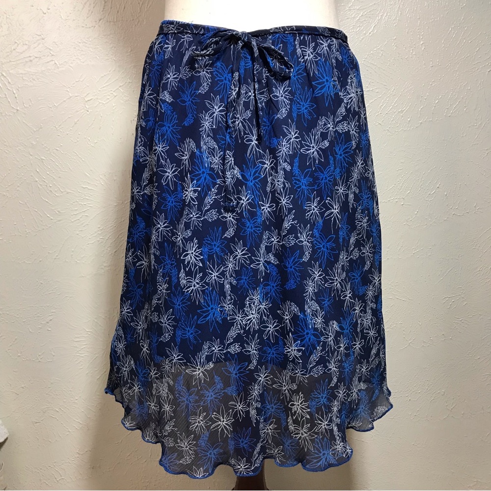 Blue Motion elastic waist tie front skirt. Size S.